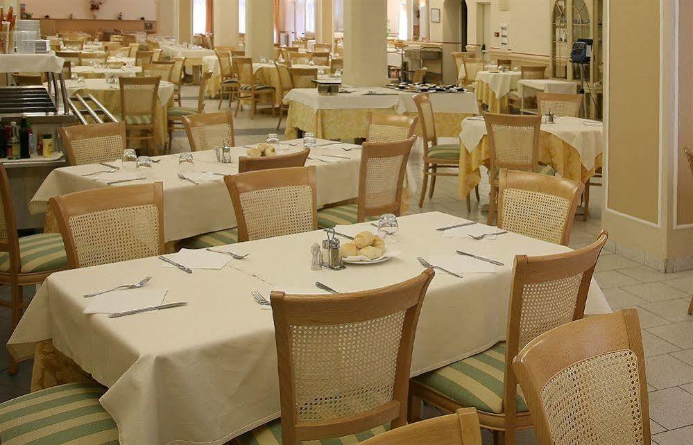 Hotel Ristorante Continental Osio Sotto Dış mekan fotoğraf